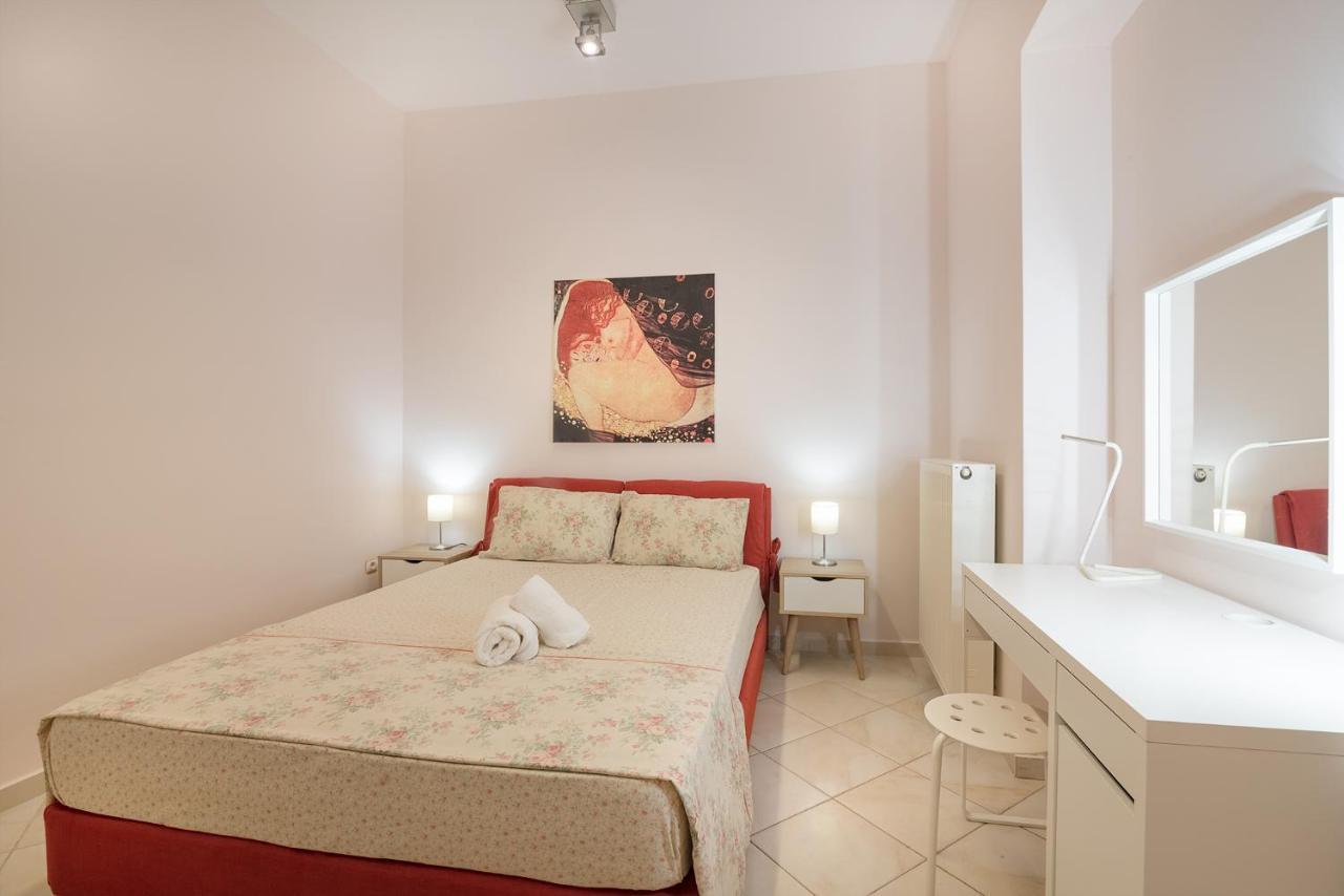 Topalidi'S Home Nea Palatia Buitenkant foto